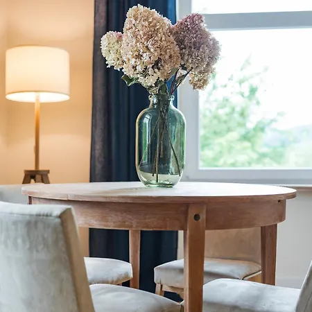 Cieplicka 144 Z Widokiem Na Karkonosze * 옐레니아구라