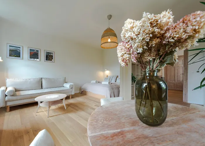 Cieplicka 144 Z Widokiem Na Karkonosze Апартаменты Еленя-Гура